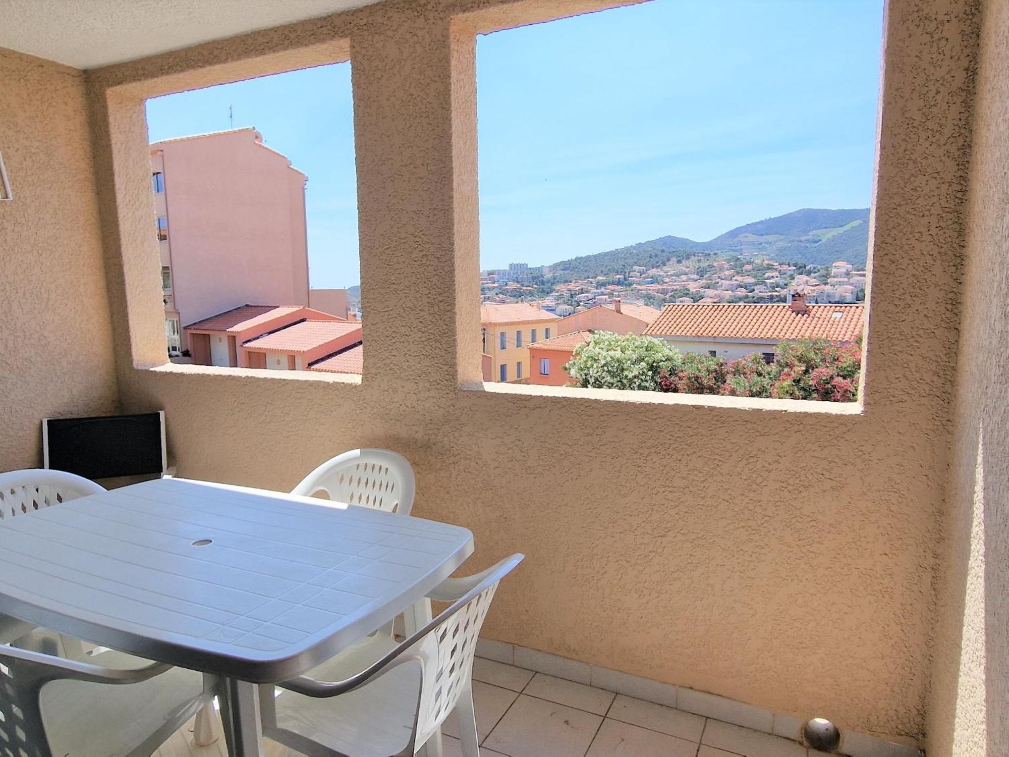 Banyuls-Sur-Mer: T2 Avec Terrasse Couverte Et Parking Privatif - Fr-1-309-146 Екстер'єр фото